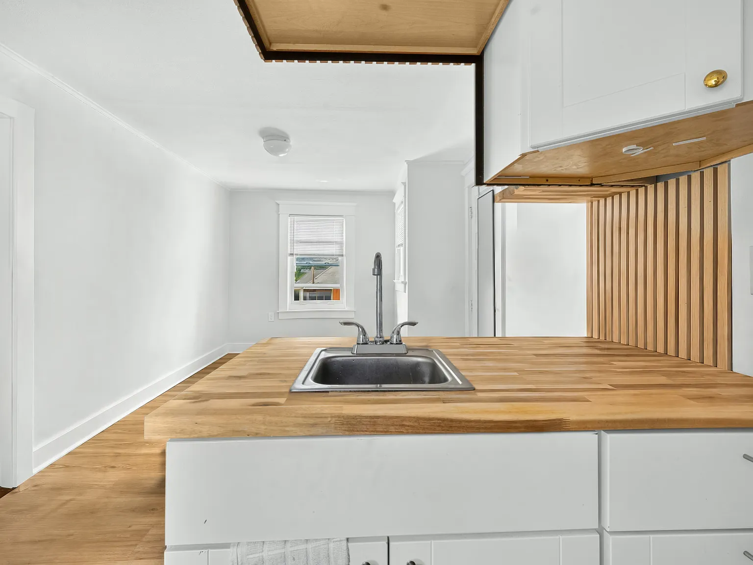 12 Hawkins Ave — Photo 3