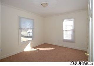 4th image of 632 Locust Ave
