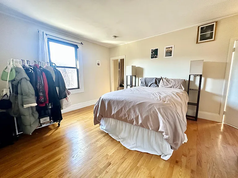 34 Gloucester St #4 — Photo 7