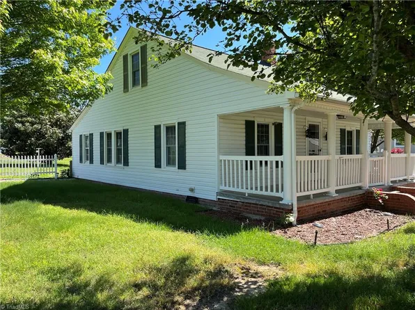 221 Spring St, Mocksville, NC 27028