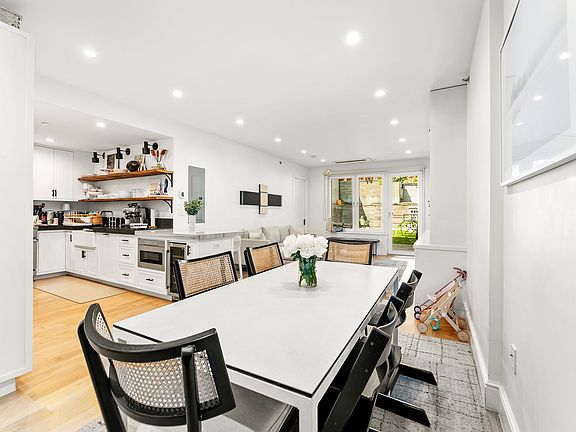 4th image of 81 Warren St APT 1