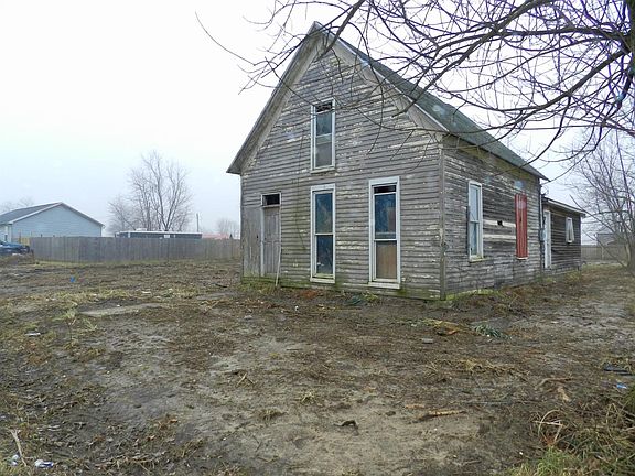4th image of 6711 W Versailles St