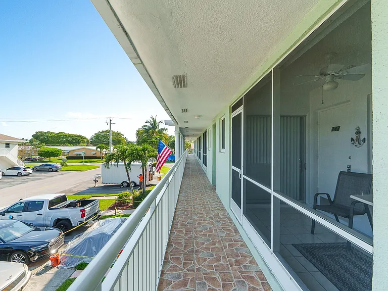 2100 NE 38th St #243 — Photo 33