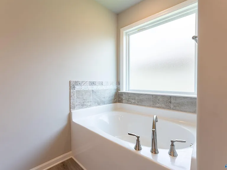 118 Ocean Springs Ave — Photo 16