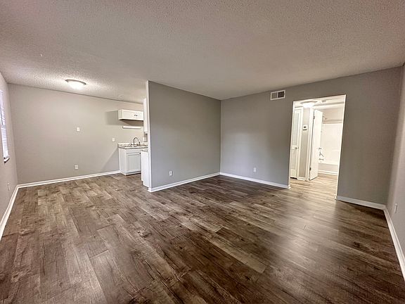 2nd image of 916 E Inskip Dr #1-15
