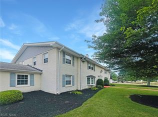 8 Meadowlawn Dr UNIT 1, Mentor, OH 44060