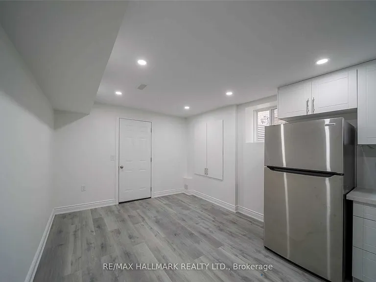 306 Buick Blvd #BASEMENT — Photo 9