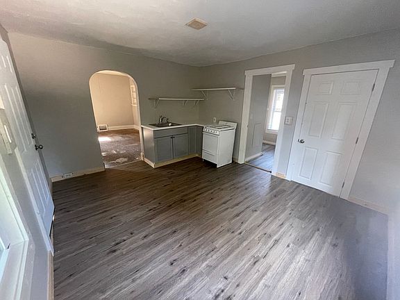 3rd image of 309 S Webster Ave #11466074