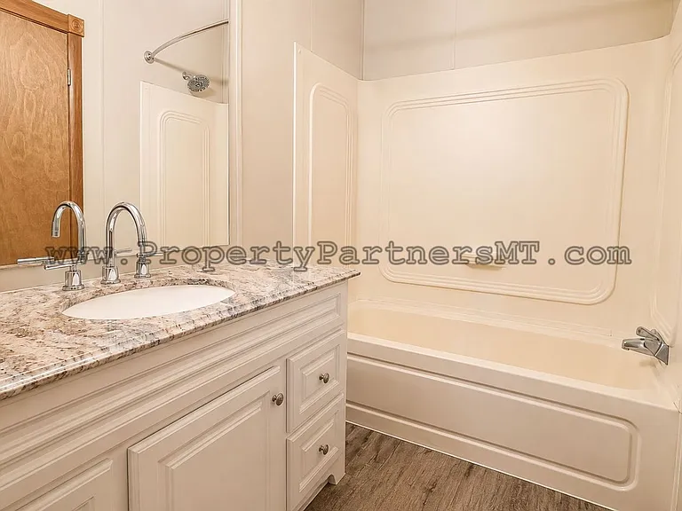118 Sunlight Ave — Photo 11