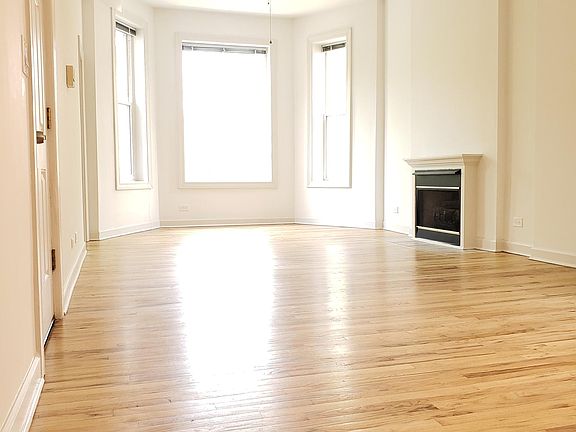 4th image of 1451 N Maplewood Ave #2
