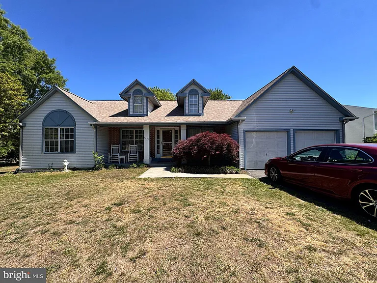 5420 Hazel Ct — Photo 1