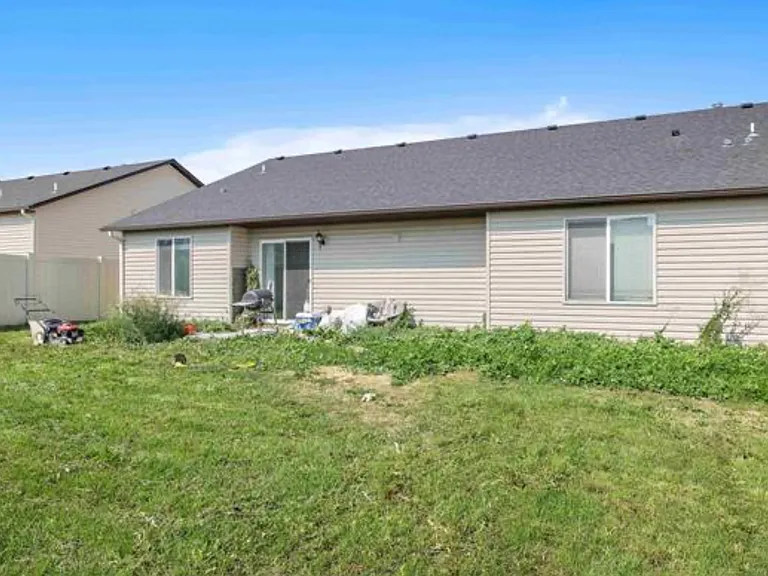 401 Benno St — Photo 3