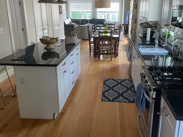 37 Pequossette St #37, Watertown, MA 02472