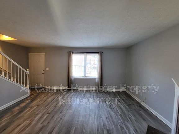 3rd image of 5642 Estates Ct