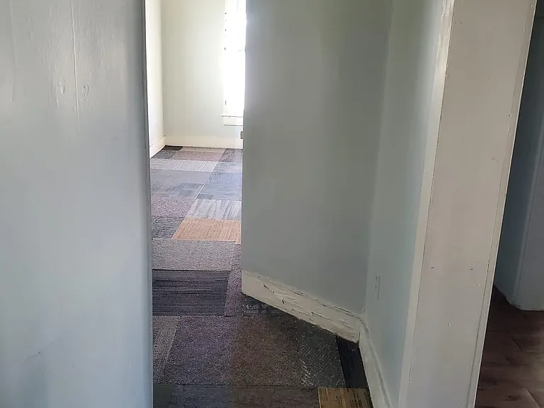 1404 N Harrison St — Photo 4