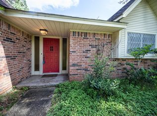 11322 Woodedge Dr, Houston, TX 77065