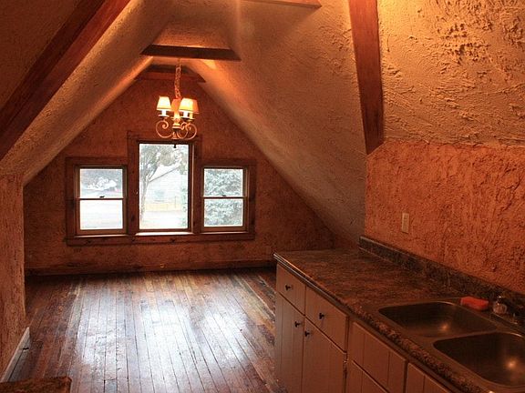 kitchen dinette area 1