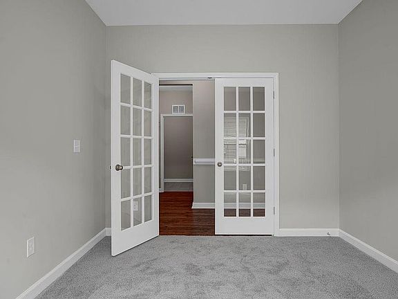 1808 Sapphire Drive-4 Compressed
