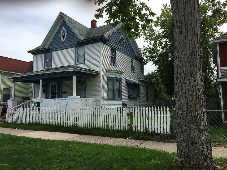 1st image of 420 Highland St SE