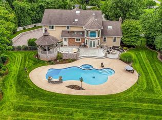 10 Deforest Ct, West Nyack, NY 10994