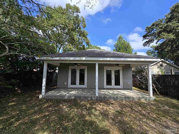 5th image of 713 Thornwood Pl
