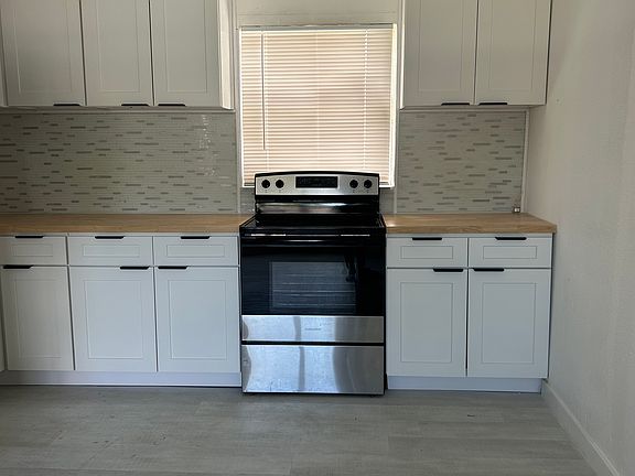 3rd image of 634 Savannah Ave #2