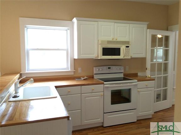 2nd image of 105 S Campbell Ave