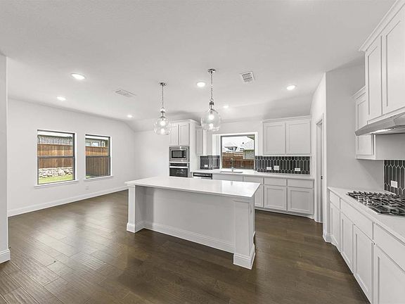 Fairview II floor plan by Pacesetter Homes featuring a 1.5-story layout with 3 bedrooms, 2 bathrooms