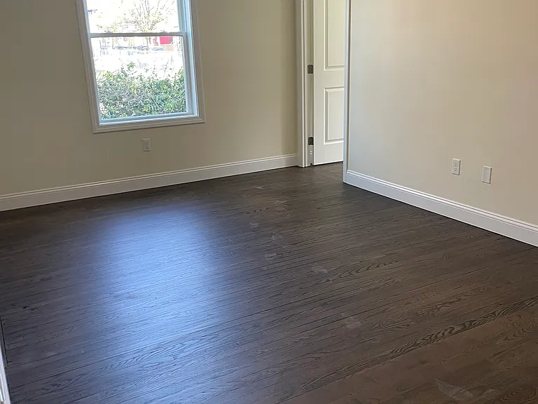 558 Winchester Ave — Photo 17