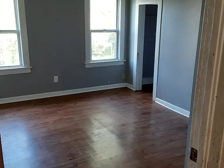 3402 N Detroit Ave — Photo 9