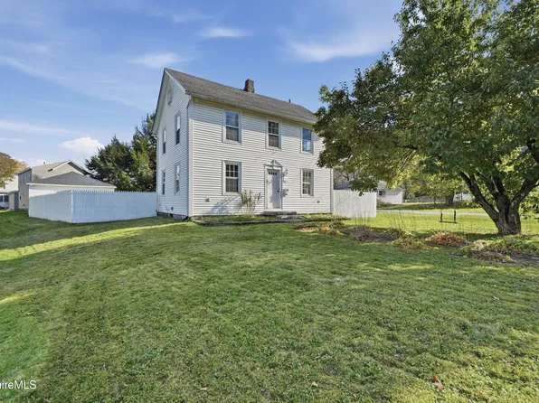 110 Depot St, Dalton, MA 01226