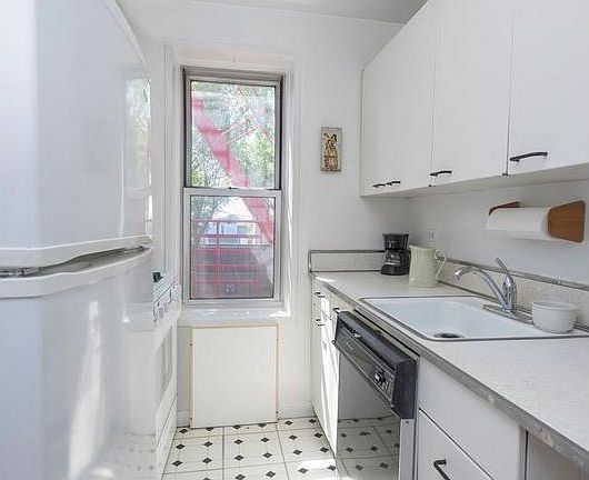 3rd image of 41 Grace Ct #4C