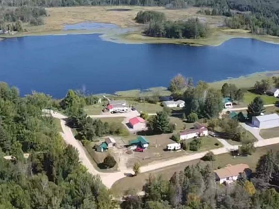 3rd image of 1976 Lake Four Rd