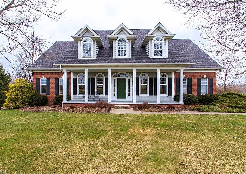1st image of 3668 Lovell Ln