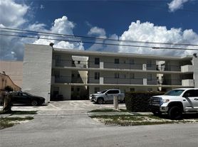 928 SW 30th Ave, Miami, FL