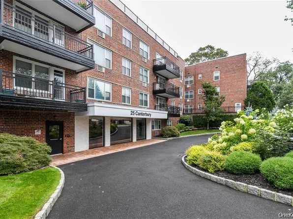 25 Canterbury Road #2F, Great Neck, NY 11021