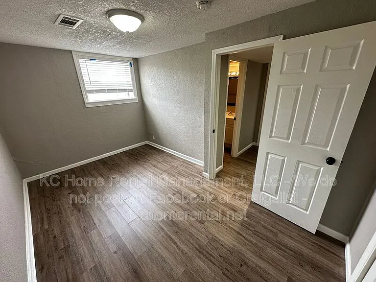 300 Hill St #A — Photo 22