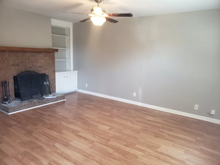 736 E Northfield Blvd #7 — Photo 2