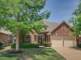 2732 Bay Shore Ln, Grand Prairie, TX 75054