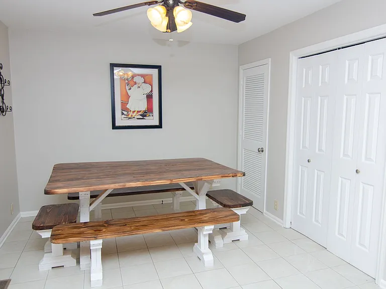 306 Wedgewood Ct — Photo 7