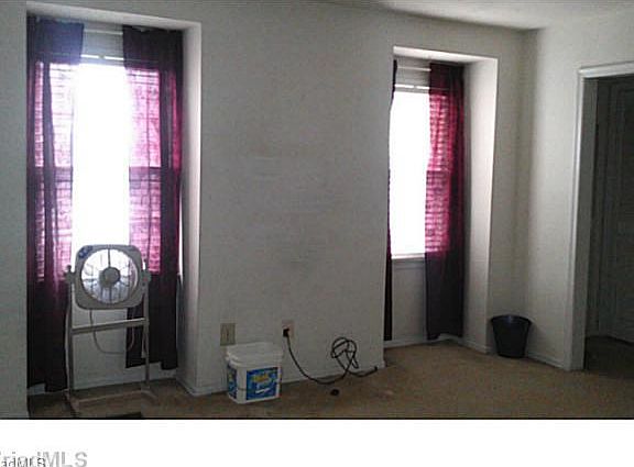 4th image of 3211 Regents Park Ln