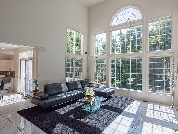 3rd image of 8810 Sweetwater Ct