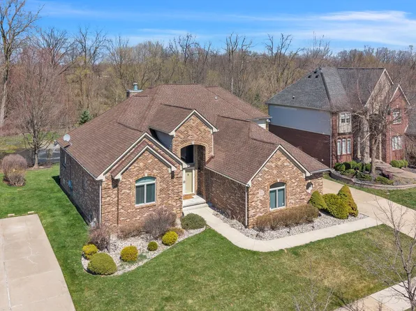 47081 Hidden River Cir N, Canton, MI 48188