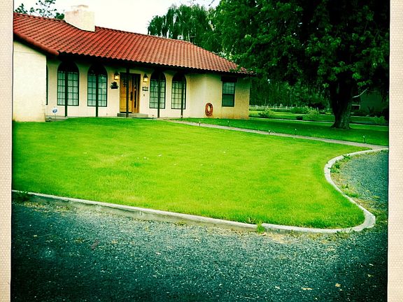 beautiful curb appeal