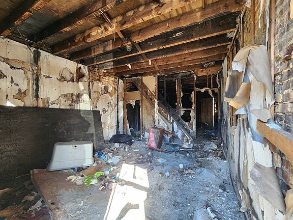 3rd image of 3506 Noble St