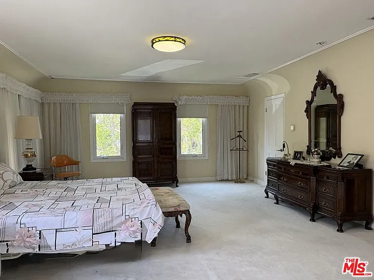 414 N Las Palmas Ave — Photo 32