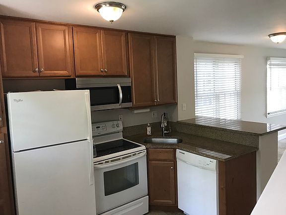 3rd image of 62 Merganser Ln