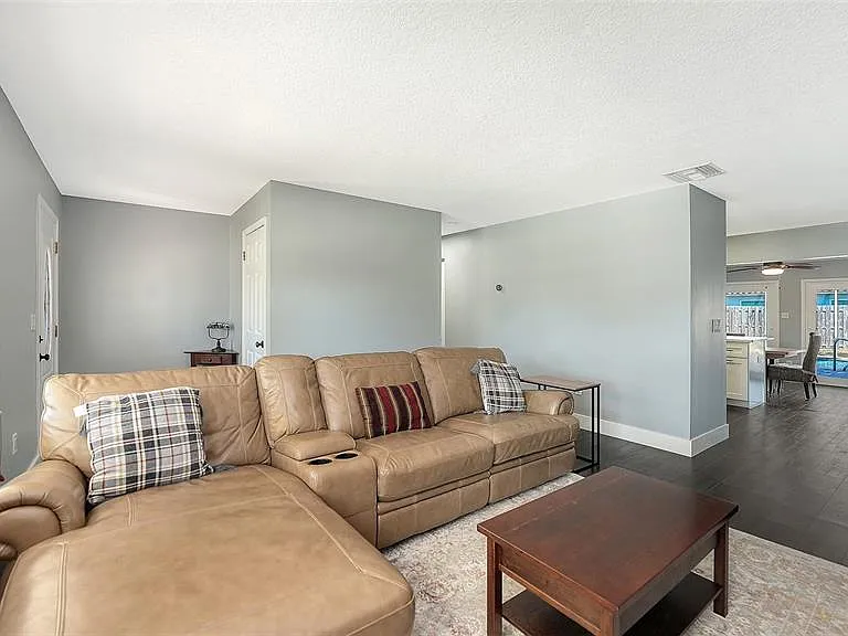 3507 Pinecrest St — Photo 10