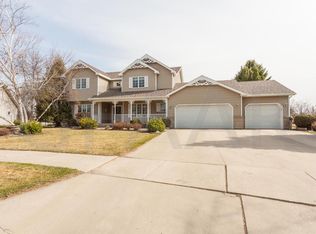3581 Norkota Ct, Grand Forks, ND 58201