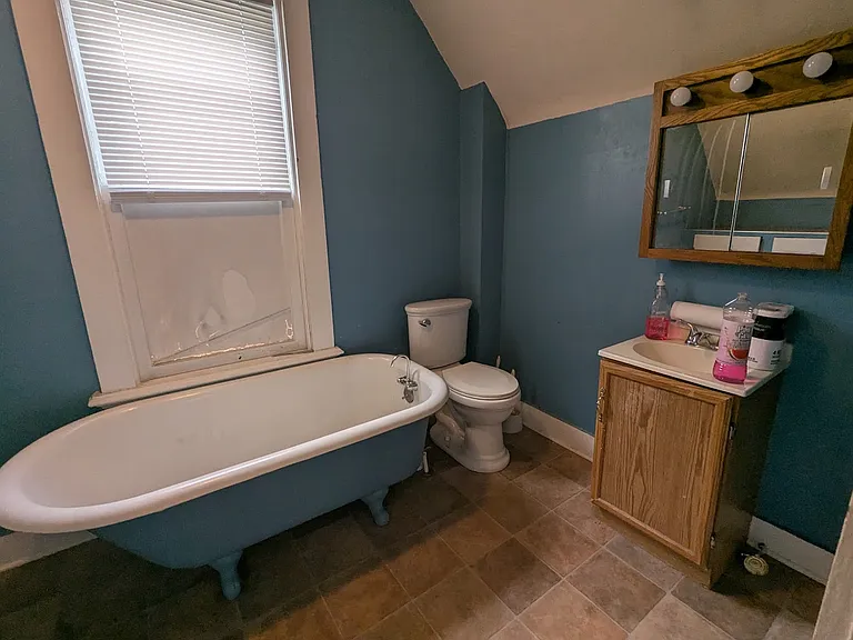 1302 Colburn St #2 — Photo 6